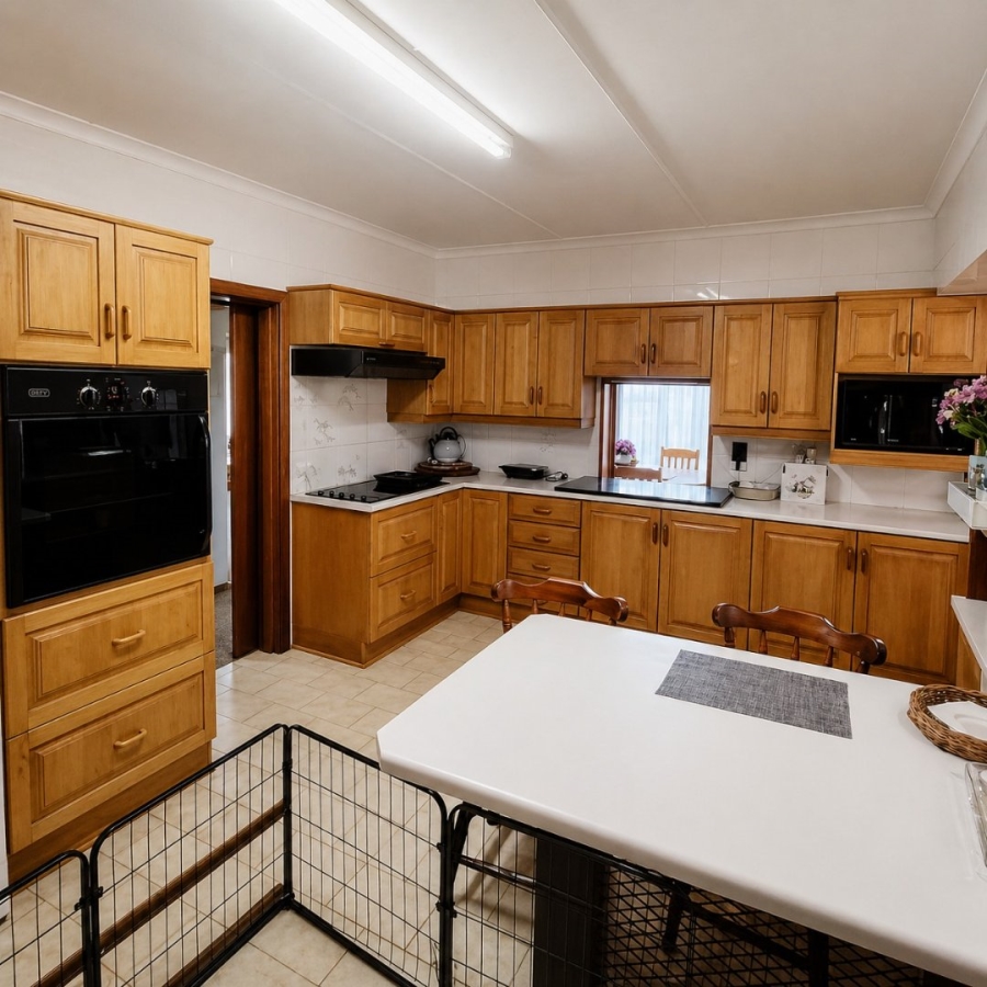 5 Bedroom Property for Sale in Vincent Heights Eastern Cape